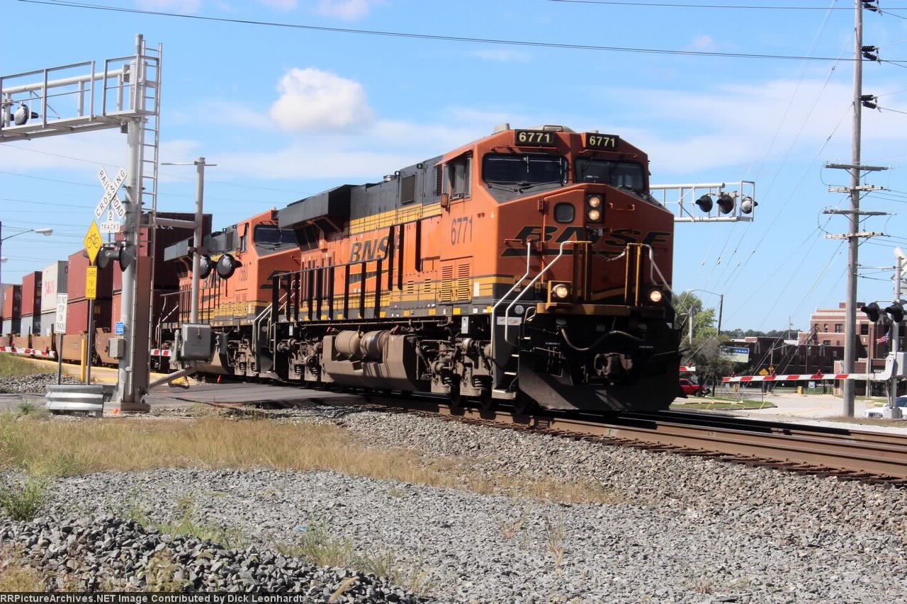 BNSF 6771